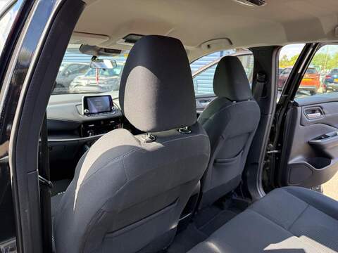 Nissan Qashqai 1.3 DIG-T MHEV Acenta Premium Euro 6 (s/s) 5dr SUV 1.3 Manual Petrol Hybrid - U80269