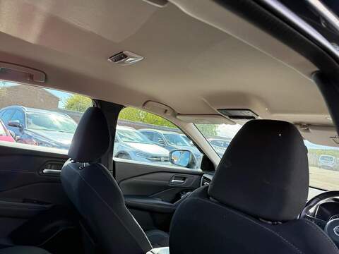 Nissan Qashqai 1.3 DIG-T MHEV Acenta Premium Euro 6 (s/s) 5dr SUV 1.3 Manual Petrol Hybrid - U80269