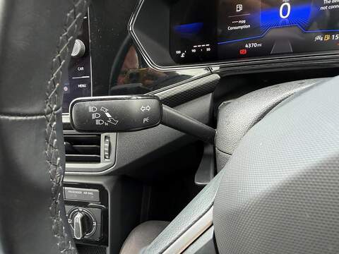 Volkswagen T-Cross 1.0 TSI SE Euro 6 (s/s) 5dr - U80272