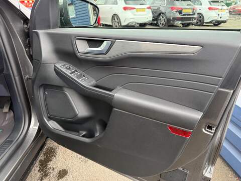 Ford Kuga 1.5T EcoBoost Titanium Edition Euro 6 (s/s) 5dr - U80277
