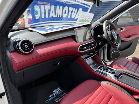 MG MG HS 1.5 T-GDI 16.6kWh Exclusive SUV 5dr Petrol Plug-in Hybrid Auto Euro 6 (s/s) (258 ps) - U80283