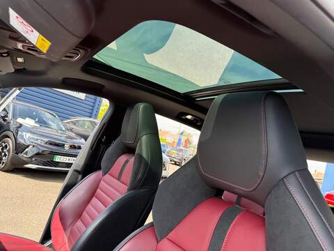MG MG HS 1.5 T-GDI 16.6kWh Exclusive SUV 5dr Petrol Plug-in Hybrid Auto Euro 6 (s/s) (258 ps) - U80283
