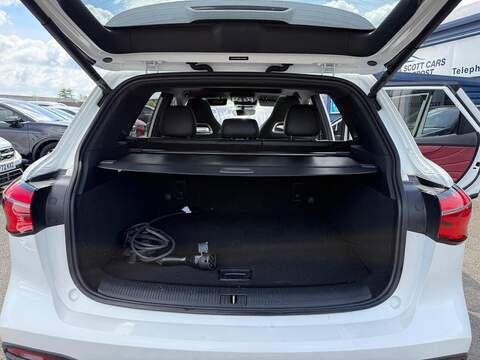 MG MG HS 1.5 T-GDI 16.6kWh Exclusive SUV 5dr Petrol Plug-in Hybrid Auto Euro 6 (s/s) (258 ps) - U80283