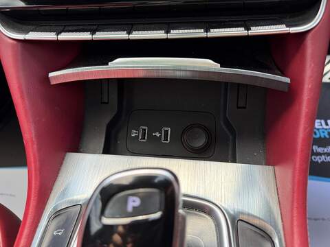 MG MG HS 1.5 T-GDI 16.6kWh Exclusive SUV 5dr Petrol Plug-in Hybrid Auto Euro 6 (s/s) (258 ps) - U80283