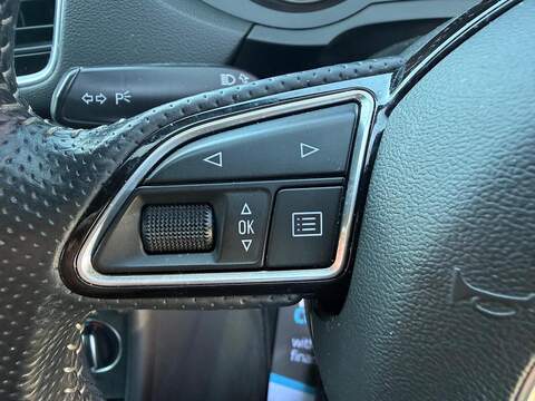 Audi Q3 2.0 TDI S line SUV 5dr Diesel Manual Euro 6 (s/s) (150 ps) - U80288