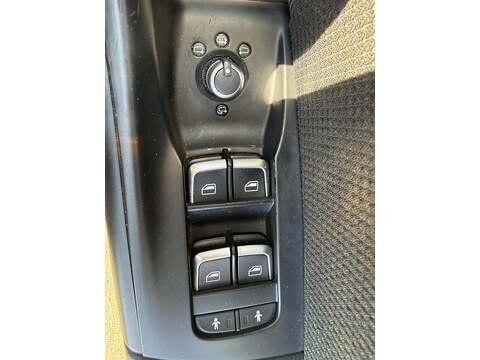 Audi Q3 2.0 TDI S line SUV 5dr Diesel Manual Euro 6 (s/s) (150 ps) - U80288