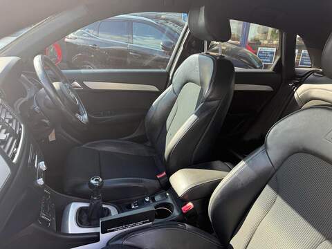 Audi Q3 2.0 TDI S line SUV 5dr Diesel Manual Euro 6 (s/s) (150 ps) - U80288
