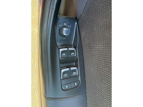 Audi Q3 2.0 TDI S line SUV 5dr Diesel Manual Euro 6 (s/s) (150 ps) - U80288