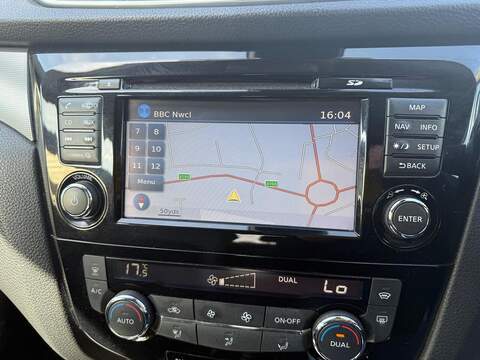 Nissan Qashqai 1.5 dCi Tekna SUV 5dr Diesel Manual Euro 6 (s/s) (115 ps) - U80290