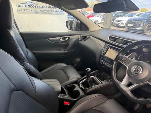 Nissan Qashqai 1.5 dCi Tekna SUV 5dr Diesel Manual Euro 6 (s/s) (115 ps) - U80290