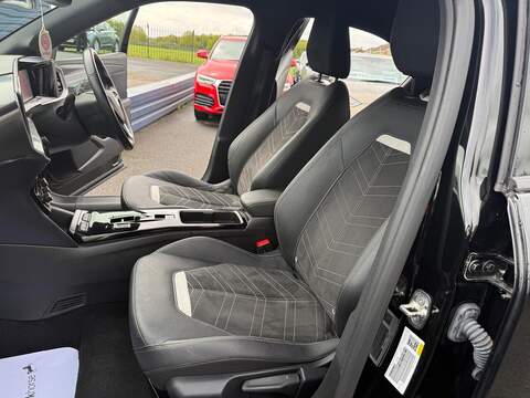 Vauxhall Mokka Electric 50kWh Ultimate SUV 5dr Electric Auto (136 ps) - U80295