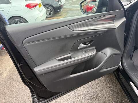 Vauxhall Mokka Electric 50kWh Ultimate SUV 5dr Electric Auto (136 ps) - U80295