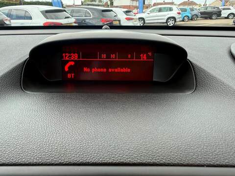 Vauxhall Mokka 1.6i Exclusiv SUV 5dr Petrol Manual 2WD Euro 6 (s/s) (115 ps) - U80296