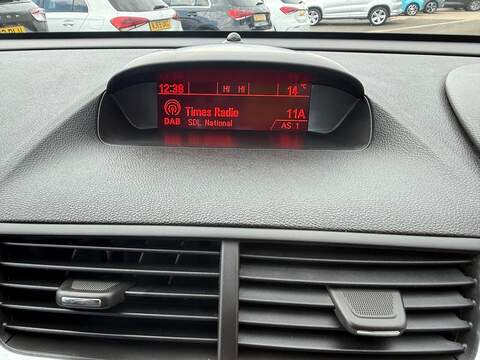 Vauxhall Mokka 1.6i Exclusiv SUV 5dr Petrol Manual 2WD Euro 6 (s/s) (115 ps) - U80296