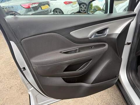 Vauxhall Mokka 1.6i Exclusiv SUV 5dr Petrol Manual 2WD Euro 6 (s/s) (115 ps) - U80296
