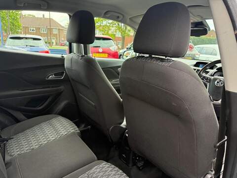 Vauxhall Mokka 1.6i Exclusiv SUV 5dr Petrol Manual 2WD Euro 6 (s/s) (115 ps) - U80296