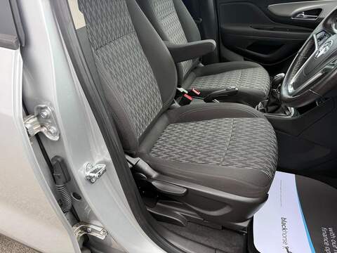 Vauxhall Mokka 1.6i Exclusiv SUV 5dr Petrol Manual 2WD Euro 6 (s/s) (115 ps) - U80296