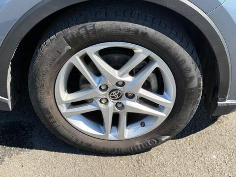 Toyota C-HR 1.8 VVT-h Icon CVT Euro 6 (s/s) 5dr - U80298