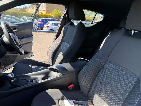 Toyota C-HR 1.8 VVT-h Icon CVT Euro 6 (s/s) 5dr - U80298