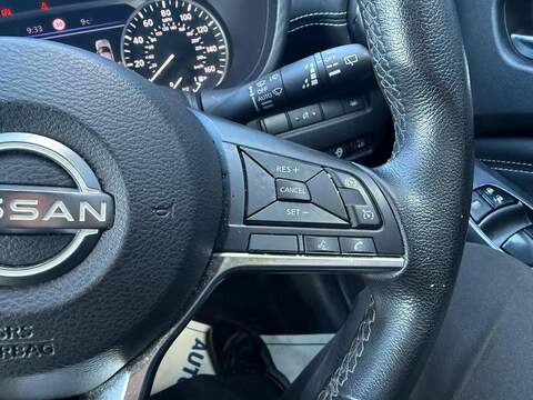 Nissan Juke 1.0 DIG-T N-Connecta Euro 6 (s/s) 5dr - U80301