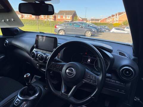 Nissan Juke 1.0 DIG-T N-Connecta Euro 6 (s/s) 5dr - U80301