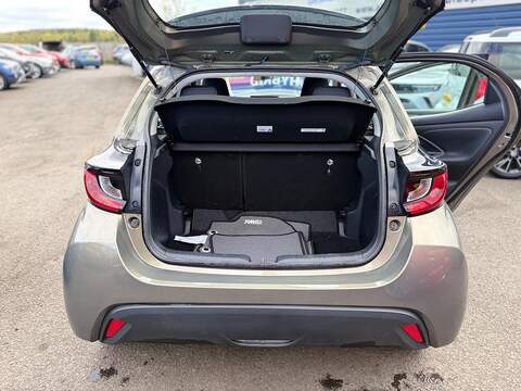 Toyota Yaris 1.5 VVT-h Icon E-CVT Euro 6 (s/s) 5dr - U80304