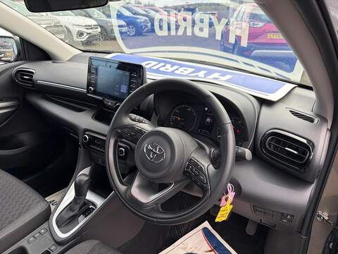 Toyota Yaris 1.5 VVT-h Icon E-CVT Euro 6 (s/s) 5dr - U80304