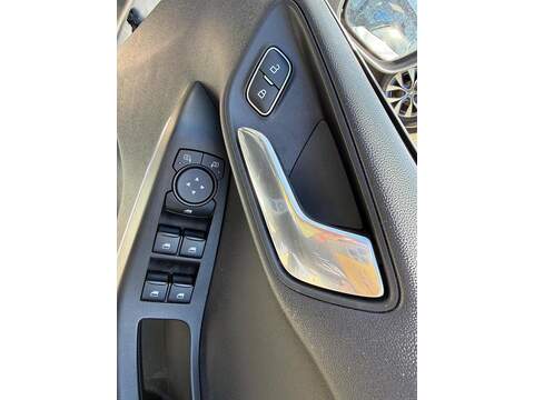 Ford Fiesta 1.0T EcoBoost MHEV Titanium Euro 6 (s/s) 5dr - U80306