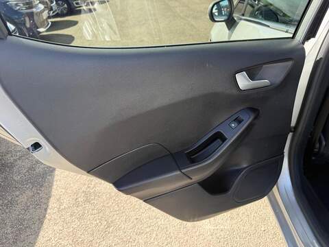 Ford Fiesta 1.0T EcoBoost MHEV Titanium Euro 6 (s/s) 5dr - U80306