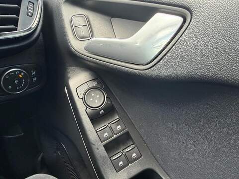 Ford Fiesta 1.0T EcoBoost MHEV Titanium Euro 6 (s/s) 5dr - U80306