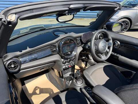 MINI Convertible 1.5 Cooper Classic Steptronic Euro 6 (s/s) 2dr - U80307