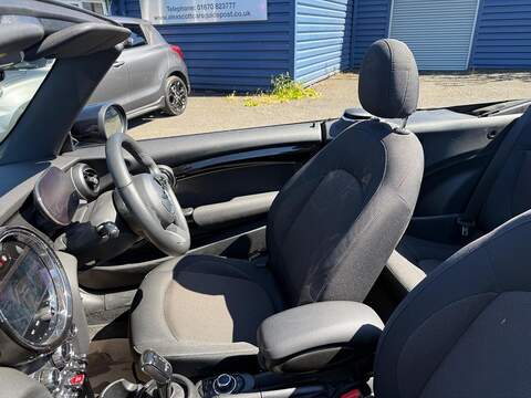 MINI Convertible 1.5 Cooper Classic Steptronic Euro 6 (s/s) 2dr - U80307
