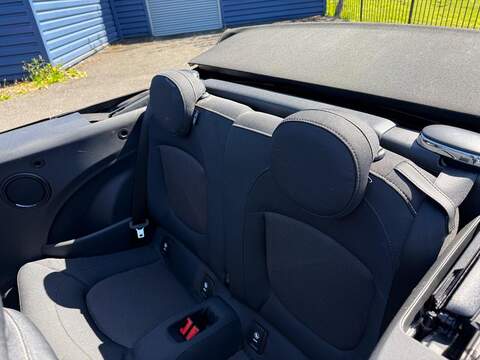 MINI Convertible 1.5 Cooper Classic Steptronic Euro 6 (s/s) 2dr - U80307