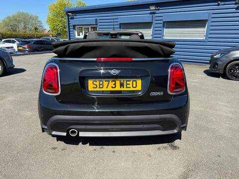 MINI Convertible 1.5 Cooper Classic Steptronic Euro 6 (s/s) 2dr - U80307
