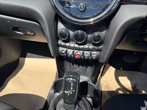MINI Convertible 1.5 Cooper Classic Steptronic Euro 6 (s/s) 2dr - U80307