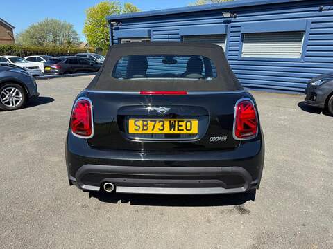 MINI Convertible 1.5 Cooper Classic Steptronic Euro 6 (s/s) 2dr - U80307