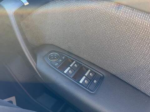 Renault Symbioz 1.8 E-TECH techno Auto Euro 6 (s/s) 5dr - U80310
