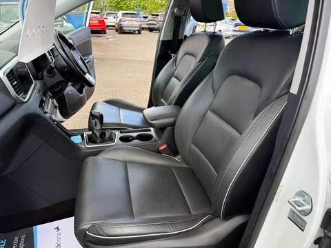 Kia Sportage 1.6 T-GDi 4 SUV 5dr Petrol Manual Euro 6 (s/s) (174 bhp) - U80313