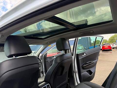 Kia Sportage 1.6 T-GDi 4 SUV 5dr Petrol Manual Euro 6 (s/s) (174 bhp) - U80313