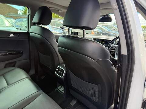 Kia Sportage 1.6 T-GDi 4 SUV 5dr Petrol Manual Euro 6 (s/s) (174 bhp) - U80313