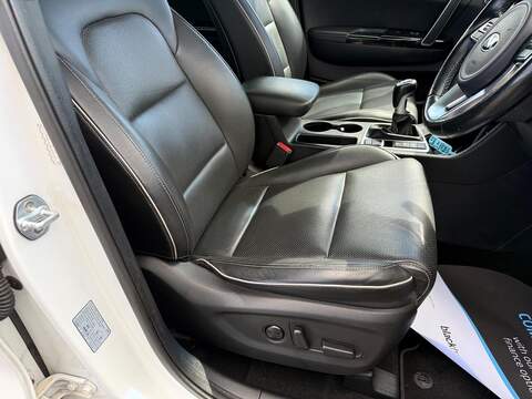 Kia Sportage 1.6 T-GDi 4 SUV 5dr Petrol Manual Euro 6 (s/s) (174 bhp) - U80313