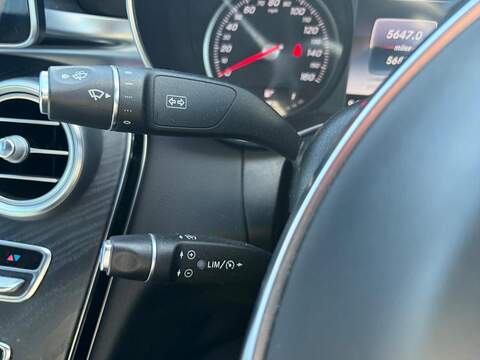 Mercedes-Benz C Class 2.1 C220d AMG Line Saloon 4dr Diesel G-Tronic+ Euro 6 (s/s) (170 ps) - U80319
