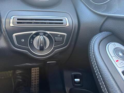 Mercedes-Benz C Class 2.1 C220d AMG Line Saloon 4dr Diesel G-Tronic+ Euro 6 (s/s) (170 ps) - U80319