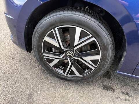 Volkswagen Touran 1.5 TSI EVO SEL MPV 5dr Petrol DSG Euro 6 (s/s) (150 ps) - U80320
