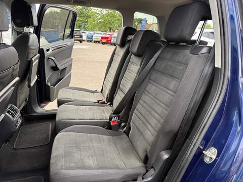 Volkswagen Touran 1.5 TSI EVO SEL MPV 5dr Petrol DSG Euro 6 (s/s) (150 ps) - U80320