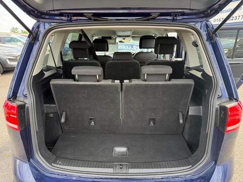 Volkswagen Touran 1.5 TSI EVO SEL MPV 5dr Petrol DSG Euro 6 (s/s) (150 ps) - U80320