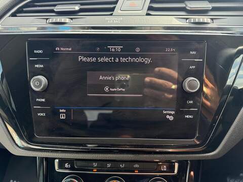 Volkswagen Touran 1.5 TSI EVO SEL MPV 5dr Petrol DSG Euro 6 (s/s) (150 ps) - U80320