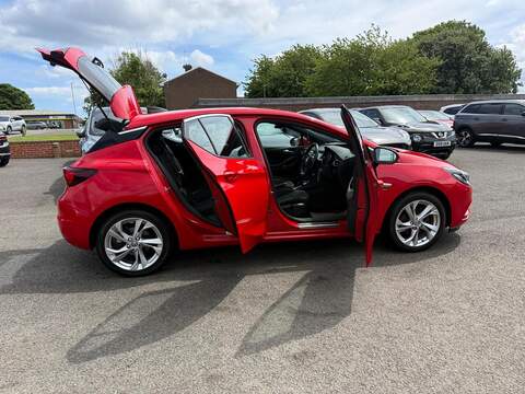 Vauxhall Astra 1.4i Turbo SRi Nav Auto Euro 6 (s/s) 5dr - U80330