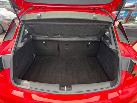 Vauxhall Astra 1.4i Turbo SRi Nav Auto Euro 6 (s/s) 5dr - U80330