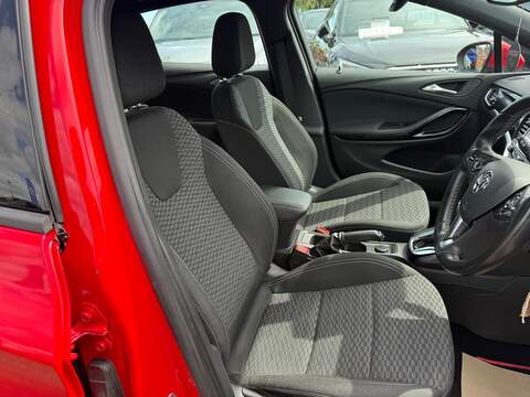 Vauxhall Astra 1.4i Turbo SRi Nav Auto Euro 6 (s/s) 5dr - U80330
